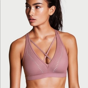 victoria’s Secret Laser-cut Plunge Sport Bra - S is being swapped online for free