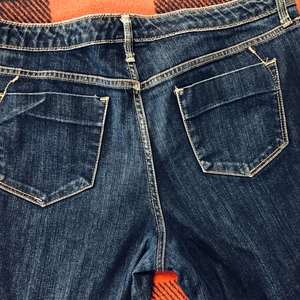 Mossimo Skinny Jeans size 12 is being swapped online for free