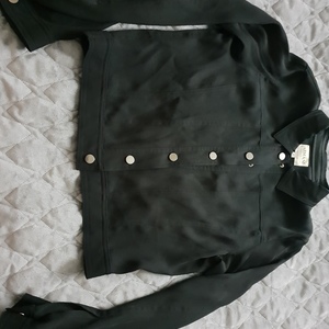 Black shirt/jacket Armani Collezioni is being swapped online for free