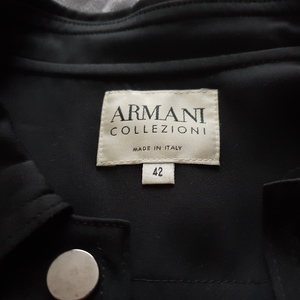 Black shirt/jacket Armani Collezioni is being swapped online for free
