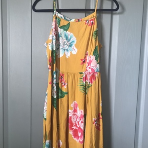 Old navy dress is being swapped online for free