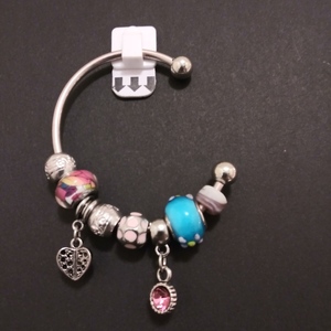 Charm bracelet is being swapped online for free