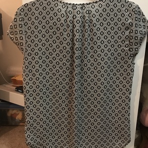 H&M Short Sleeve Blouse is being swapped online for free
