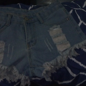 Denim shorts is being swapped online for free