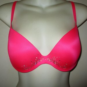 Beautiful La Senza Push-Up Bra (with rhinestones - New without tags) is being swapped online for free