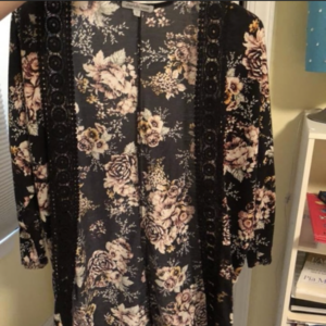 Floral Cardagain  is being swapped online for free