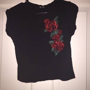 Rose, crop top, Jayjays is being swapped online for free