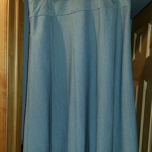 Larry Levine grey skirt, size 8 is being swapped online for free