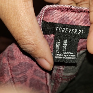 Magenta Leopard Print Forever 21 pants is being swapped online for free