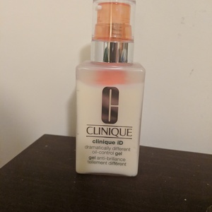 Clinique ID Oil-control + fatique is being swapped online for free