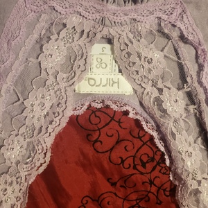 Small Lacy Lavendar sleeveless top is being swapped online for free