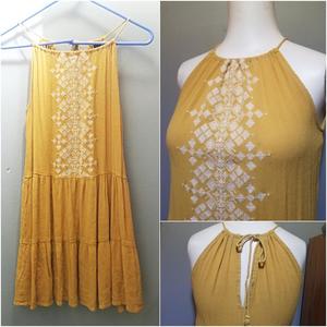 Aero Halter Boho Dress Sz S is being swapped online for free