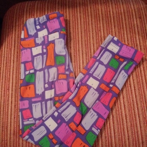 Kids Lularoe Leggings S/M  is being swapped online for free