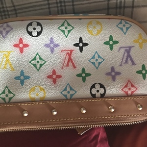 LV bag is being swapped online for free