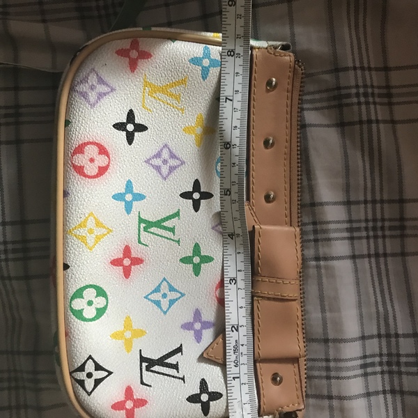 LV bag is being swapped online for free