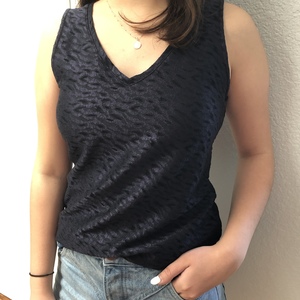 Classic sleeveless top is being swapped online for free