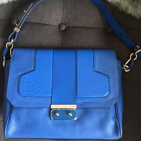 marc by marc jacobs I work for Tips Shoulder Bag is being swapped online for free