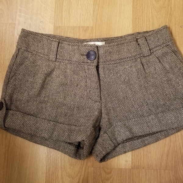 Wool Blend Shorts is being swapped online for free