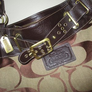 Beautiful COACH Purse !! is being swapped online for free