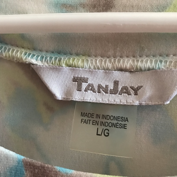 Tan Jay top Short sleeve  is being swapped online for free