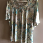 Tan Jay top Short sleeve  is being swapped online for free