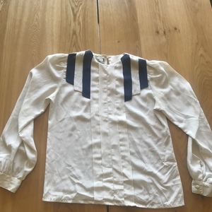 Polyester Shirt is being swapped online for free