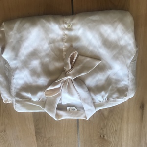 Women’s Blouse is being swapped online for free