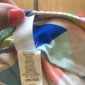 Lularoe Leggings is being swapped online for free