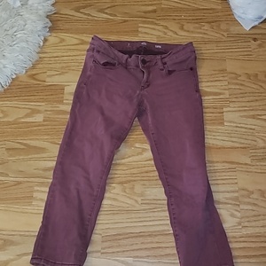 Size 7 capris  is being swapped online for free
