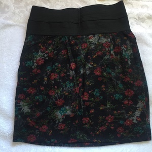 XS Wet Seal Mini skirt is being swapped online for free