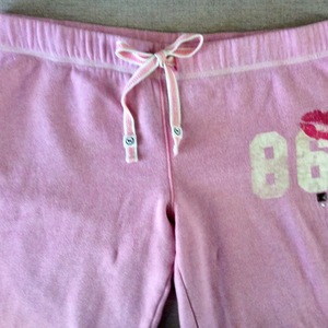 Victoria’s Secret PINK Sweat-Pants  is being swapped online for free