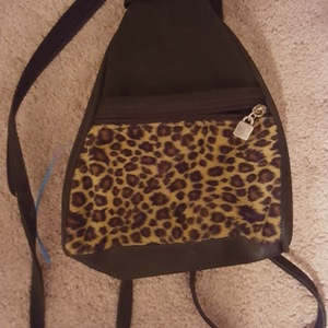 Backpack/Crossover leopard print bag is being swapped online for free