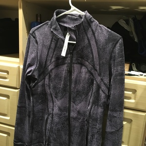 Lululemon Define Jacket. Brand new is being swapped online for free