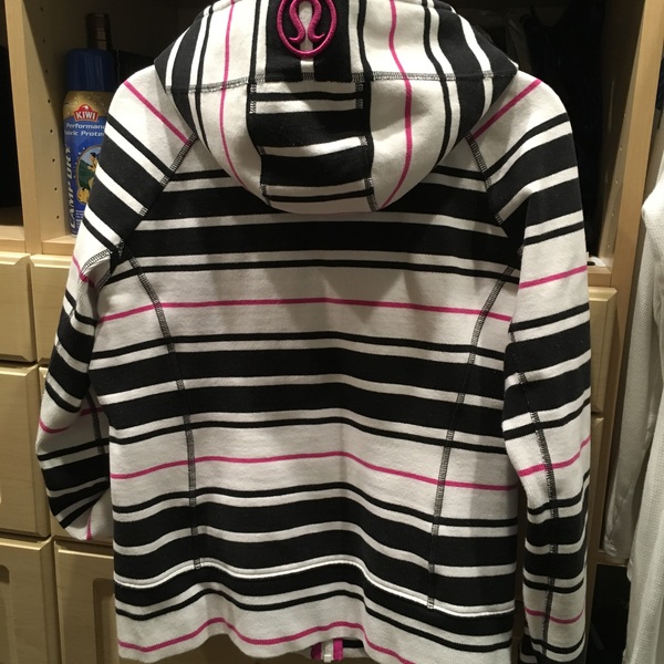 Lululemon fleece jacket is being swapped online for free