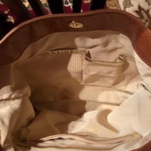 BEAUTIFUL LEATHER CROSS  BODY, SHOULDER, OR HAND HELD PURSE is being swapped online for free