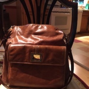 BEAUTIFUL LEATHER CROSS  BODY, SHOULDER, OR HAND HELD PURSE is being swapped online for free