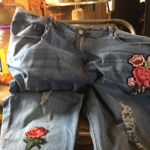 Sexy Jeans  is being swapped online for free