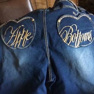 Apple Bottoms is being swapped online for free