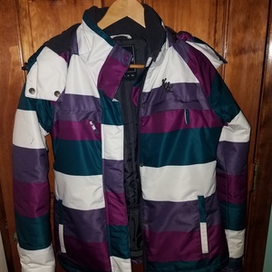Kenvelo Women Ski Jacket Small is being swapped online for free