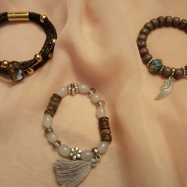 3 bracelets - 2 are stretch, 1 magnetic  is being swapped online for free