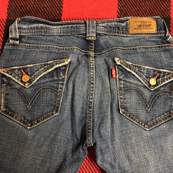 Levi's Size 5 is being swapped online for free
