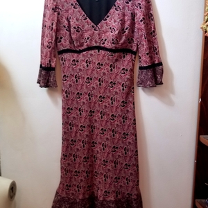 Mica Vneck 3/4 Sleeve Dress Sz 6 is being swapped online for free