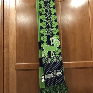 Sports Scarfs  is being swapped online for free