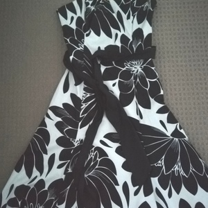 BEAUTIFUL STRAPLESS DRESS FROM WALLIS SIZE 10. is being swapped online for free