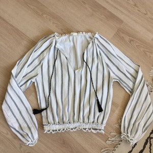 Blouse is being swapped online for free