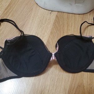Jezebel Satin Push Up Bra 36B is being swapped online for free