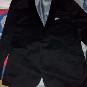 Tuxedo for festive season to lighten up your festive spirit is being swapped online for free