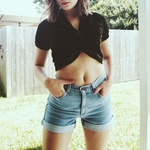 Parisian emerald green velvet shrug is being swapped online for free