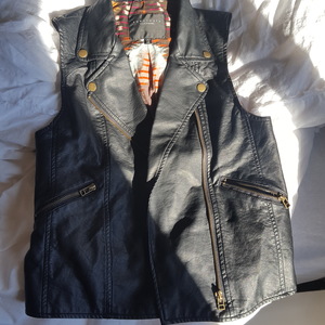 Sanctuary Clothing Womens Leather Vest, Extra Small, Perfect Condition! is being swapped online for free