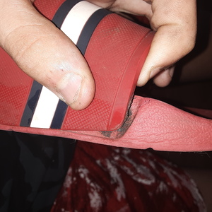 Tommy Hilfiger Slides is being swapped online for free